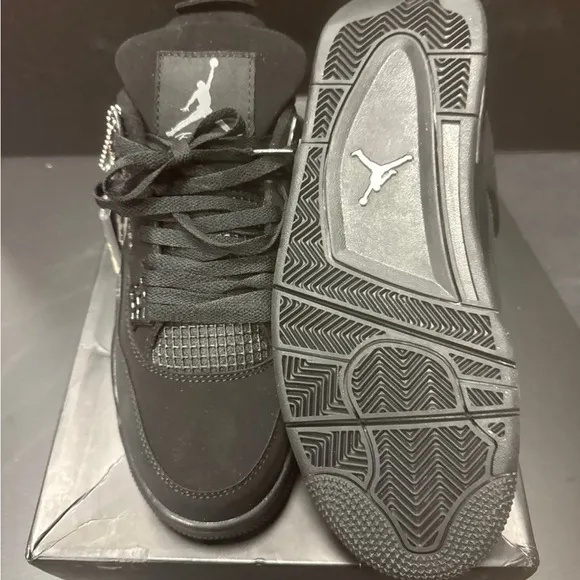 Jordan Black Sneakers Air Jordan 4 Design