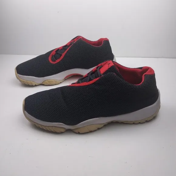 Jordan Future Black / Red size 13 low cut  Sneakers 718948-001.