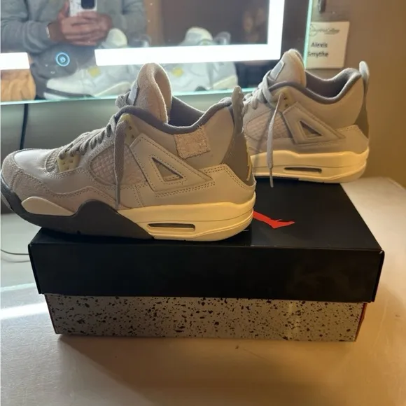 Jordan Gray Air Jordan 4 Sneakers Classic Design