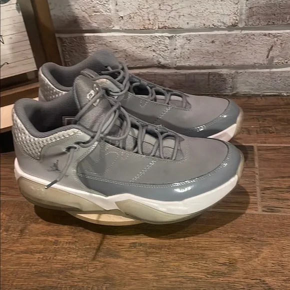 Jordan Max Aura 3s