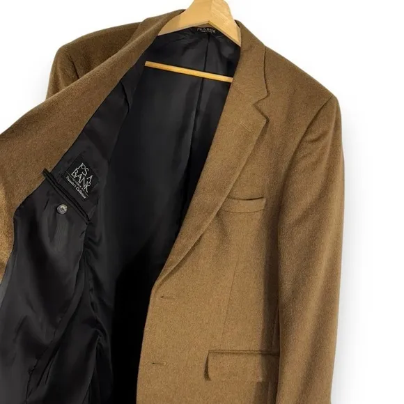 JoS A Bank 100% Camel Hair Traveler Blazer Sport Coat, Medium Brown, Size 44L