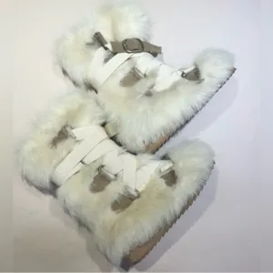 Joyfolie Lexi cream Winter Boots. Excellent Condition. Size 10
