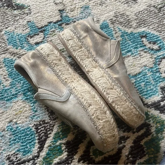 J/Slides cream leather espadrilles wicker coastal slide on shoes with a tassel
