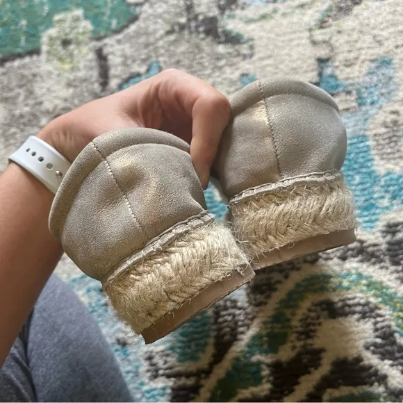 J/Slides cream leather espadrilles wicker coastal slide on shoes with a tassel
