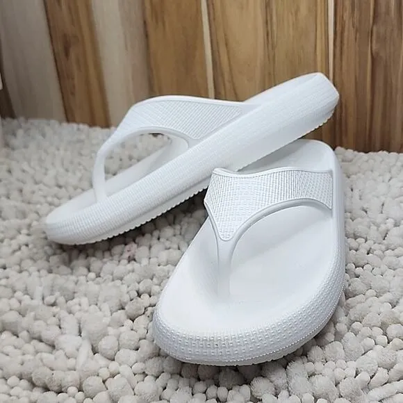 J/SLIDES EVA SQUISH SANDALS WHITE LADIES SLIDES SIZE 8 NIB