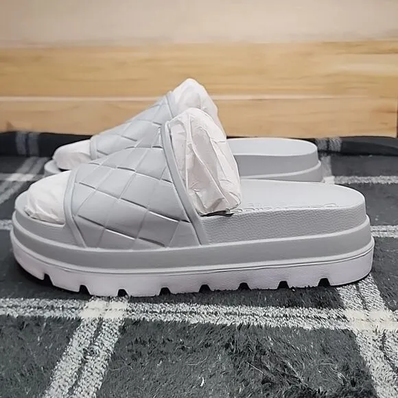 J/SLIDES QUILTED GREY PLATFORM SANDALS WOMEN'S SIZE 8 SO CUTE NWB