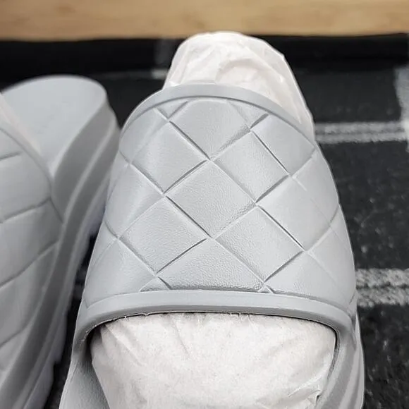 J/SLIDES QUILTED GREY PLATFORM SANDALS WOMEN'S SIZE 8 SO CUTE NWB