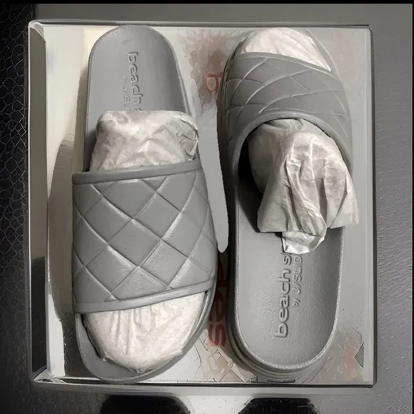 J/Slides STUD Slide Platform Sandals New Women's Shoes Grey W/White Bottoms NIB
