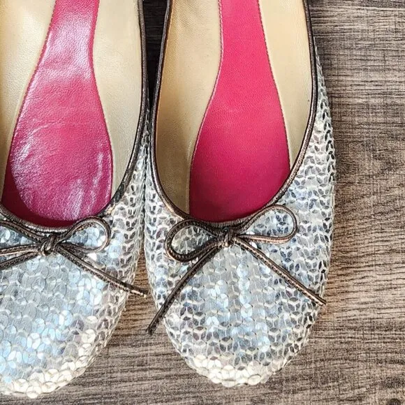Kate Spade Silver Sequin Ballet Flats Size 7 Avant Garde Luxury Designer Comfort