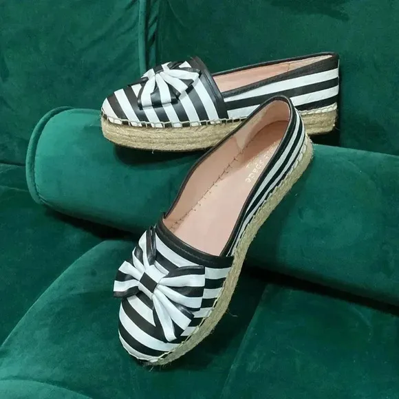Kate Spade Women’s Closed Toe Slip on Flat Shoes Espadrilles size 6.5 Stripe Bow