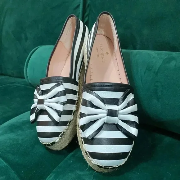Kate Spade Women’s Closed Toe Slip on Flat Shoes Espadrilles size 6.5 Stripe Bow
