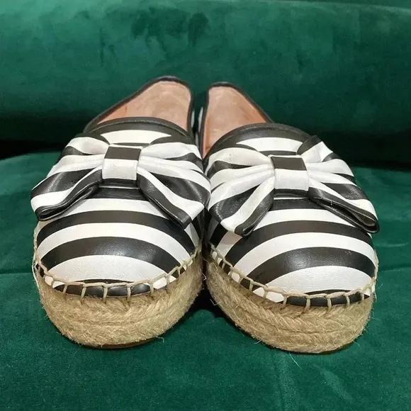 Kate Spade Women’s Closed Toe Slip on Flat Shoes Espadrilles size 6.5 Stripe Bow