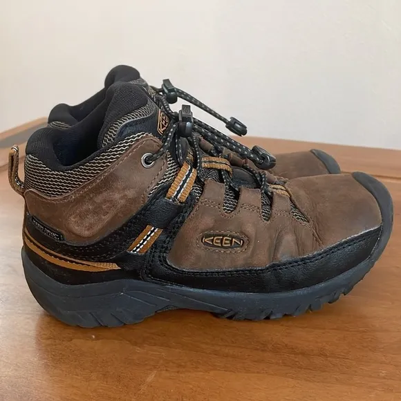 KEEN Dry Targhee Mid Waterproof Hiking Boots Youth Sz 1 Brown Leather