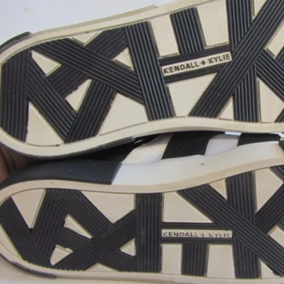 Kendall   Kylie Black/White Gail Sneakers size 8