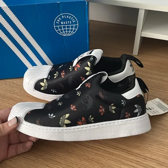 Kids Adidas Superstar 360C Size 3