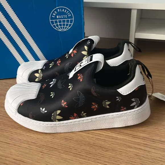 Kids Adidas Superstar 360C Size 3