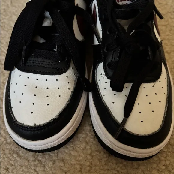 Kids sneakers