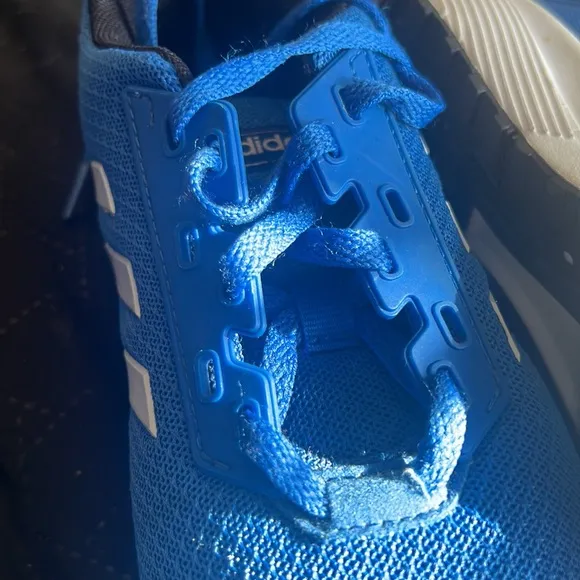 Kids sneakers