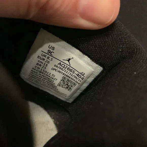 Kids sneakers
