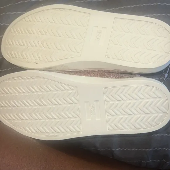 Kids sneakers