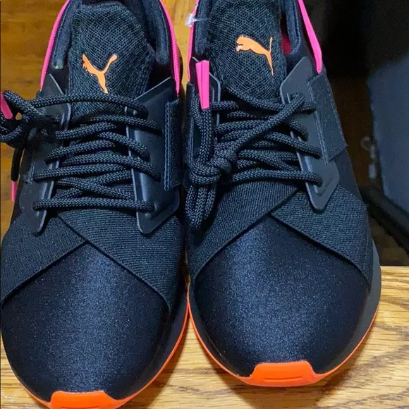 Kids sneakers