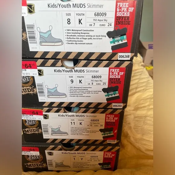 Kids Youth MUDS Skimmer Waterproof Boots! Multiple sizes available NEW! Kid Safe