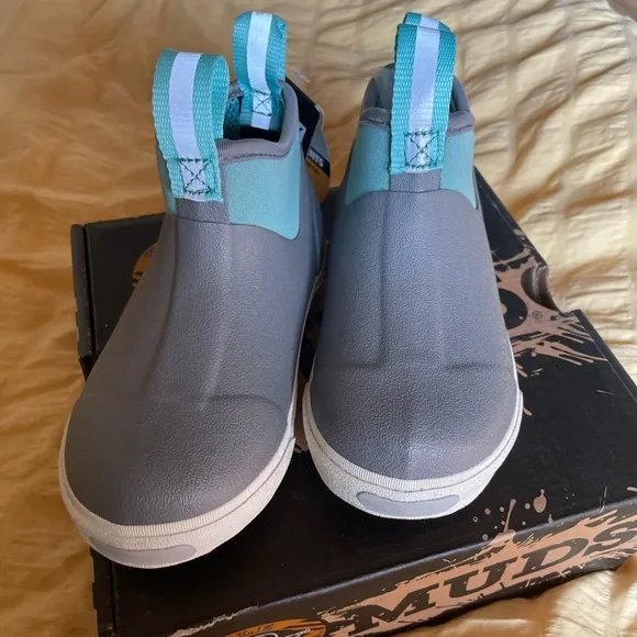 Kids Youth MUDS Skimmer Waterproof Boots! Multiple sizes available NEW! Kid Safe