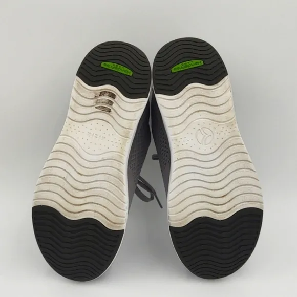 Kizik Lima Slip On Sneakers Mens 10/ Womens 11.5