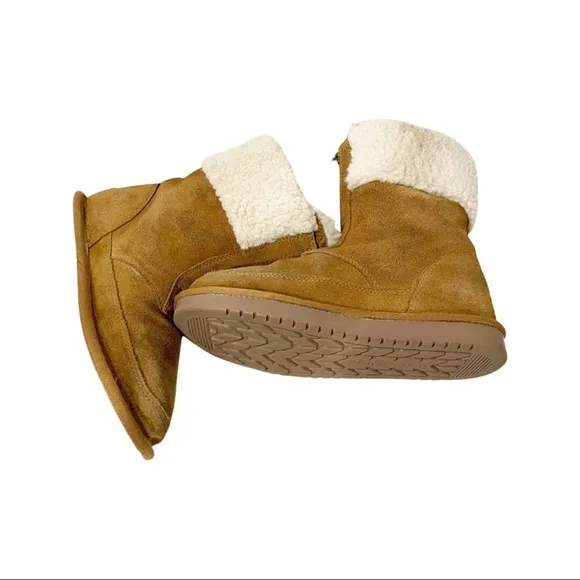 Kookaburra by UGG kids Lytta faux fur front zip booties. Size 2 S# 1121540K