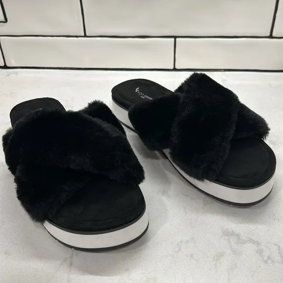 KOOLABURRA By UGG Roubie Fuzz Black Slides Size 8 NEW