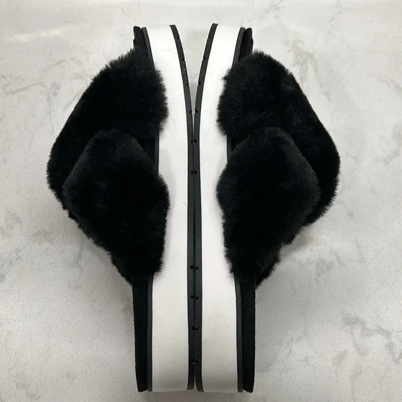 KOOLABURRA By UGG Roubie Fuzz Black Slides Size 8 NEW