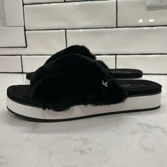 KOOLABURRA By UGG Roubie Fuzz Black Slides Size 8 NEW
