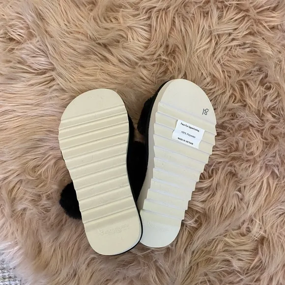 Koolaburra by UGG | Roubie Fuzz Slides