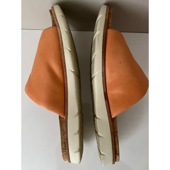 Kork-Ease Leah rust-cayenne colored slide. Size 8.