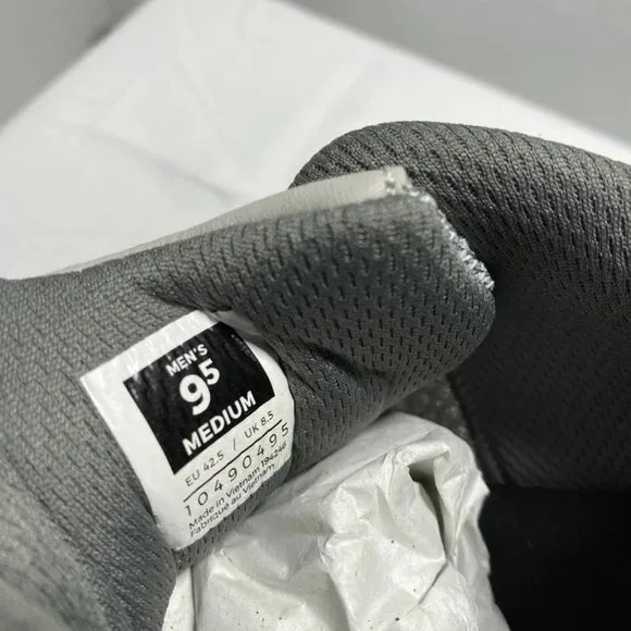 Kuru Quantum Comfort Sneakers – Men's 9.5 – Grey – New Without Box