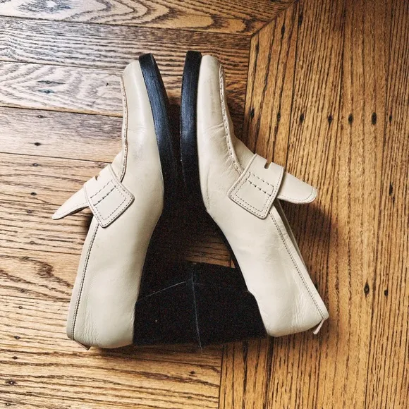 Labucq Cream Kitty Loafers