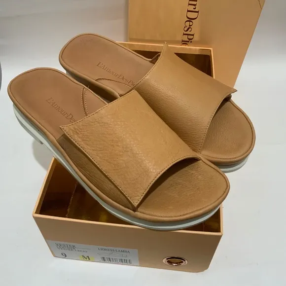 L'Amour Des Pieds Vester Tan Leather Slide Mule Sandal Comfortable Flat Shoe 9
