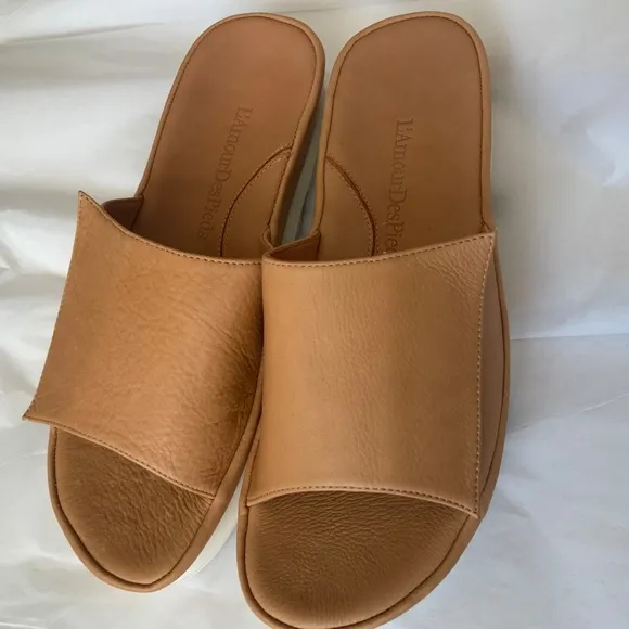 L'Amour Des Pieds Vester Tan Leather Slide Mule Sandal Comfortable Flat Shoe 9