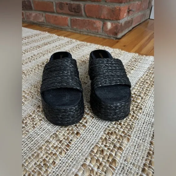 Larroude Ash Braided Raffia Espadrille Flatform Slide Sandals in Black, Size 6.5