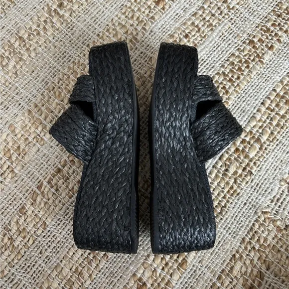 Larroude Ash Braided Raffia Espadrille Flatform Slide Sandals in Black, Size 6.5