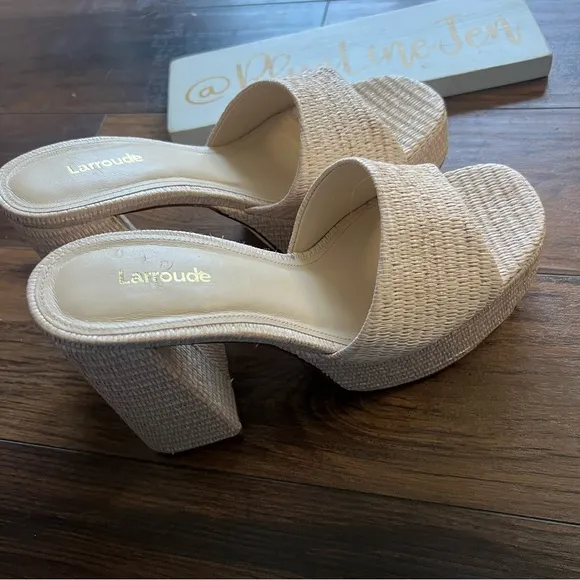 Larroude Miso Platform Sandal in Metallic Raffia NWOT