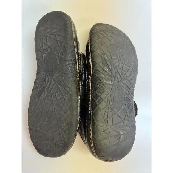 L'Artiste Lazarina Mary Jane flats. Size 38(W).