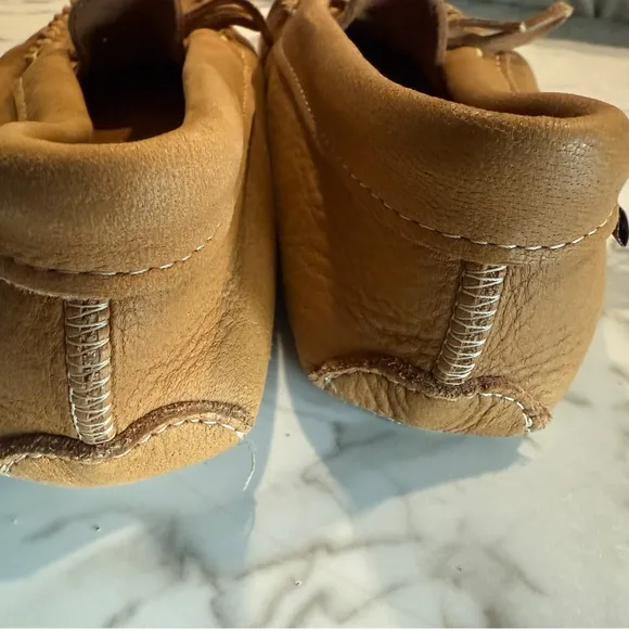 Laurentian Chief Canada men’s leather loafers size 10 in good used condition