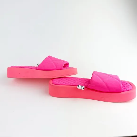 Lemaré Pink Slide Sandal Size