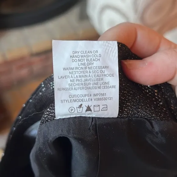 ***LIKE NEW*** VINCE black silver metallic cocktail mini skirt‎