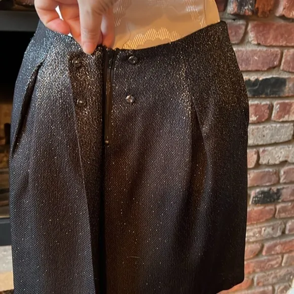***LIKE NEW*** VINCE black silver metallic cocktail mini skirt‎