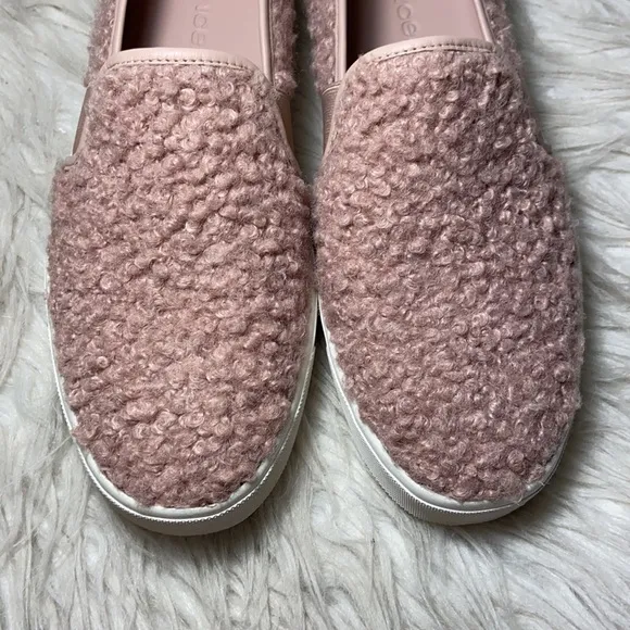Like new Vince Blair Pink Faux Shearling Slip on Sneaker