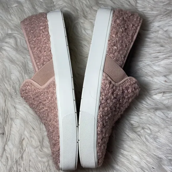 Like new Vince Blair Pink Faux Shearling Slip on Sneaker