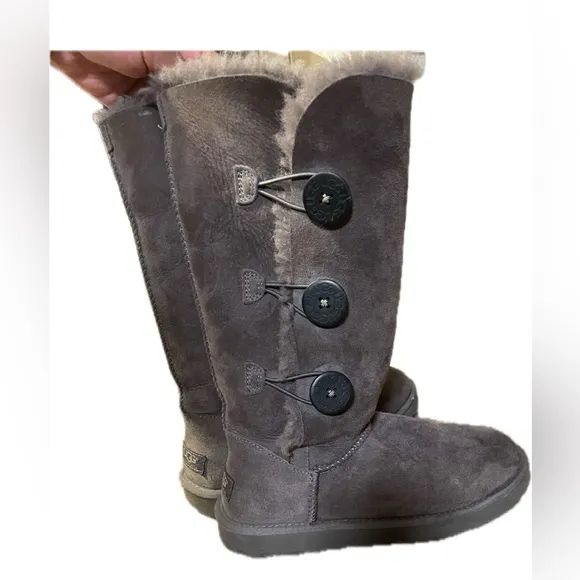 Like new without box Ugg Bailey Button Triplet Sheepskin-Lined Suede Boots