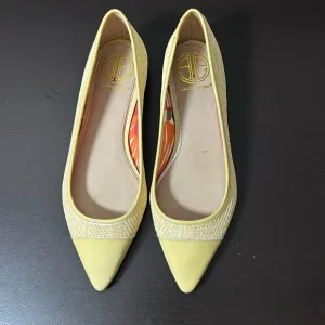 Lilly Pulitzer Via Palm Beach Ballet Flats Womens Pointed Toe Cream Size 7 M NEW